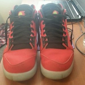 air tech challenge hybrid red